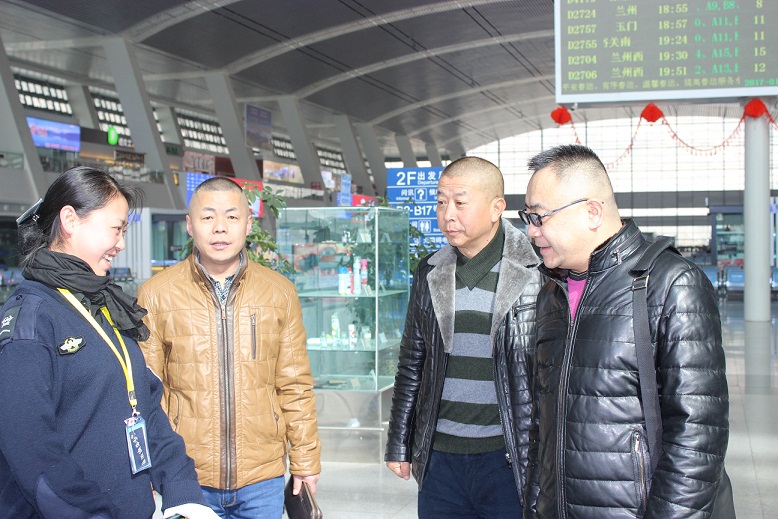 宁铁保安公司杨文山总经理携全体员工给全省人民拜年了