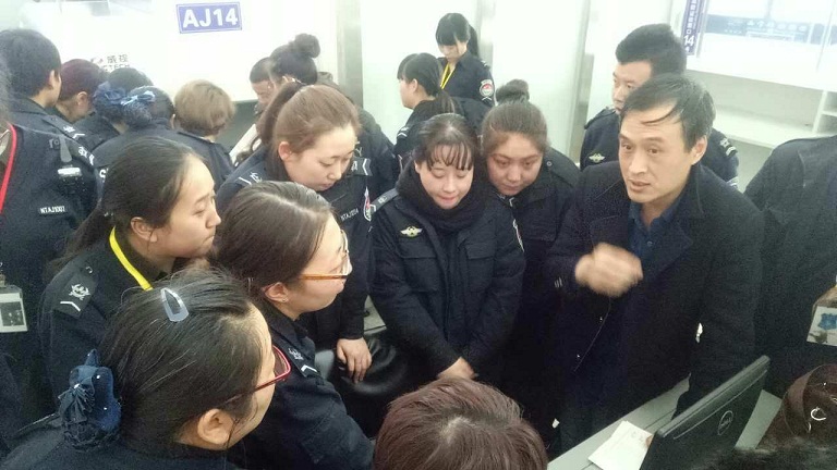 春运期间对安检员的值机培训