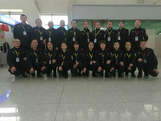 公司领导及西宁站安检员去往拉萨积极培训