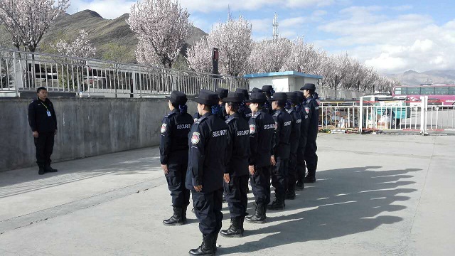公司领导及西宁站安检员去往拉萨积极培训